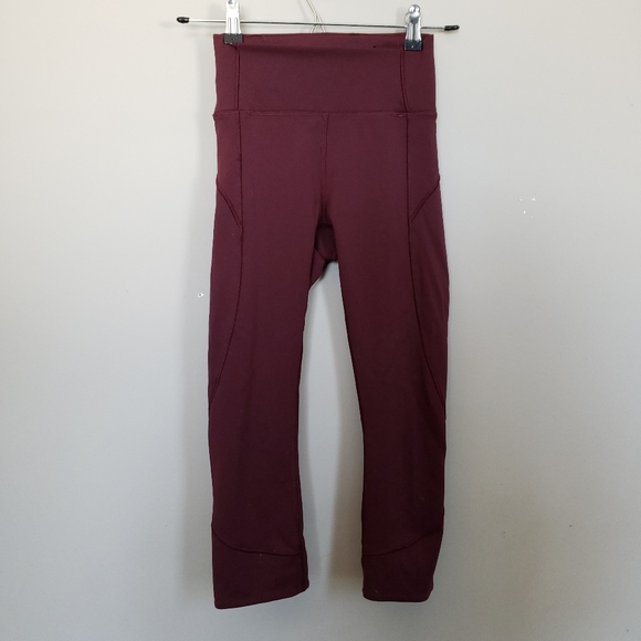 Lululemon In Movement Crop Everlux 19" Burgundy - Picture 6 of 8